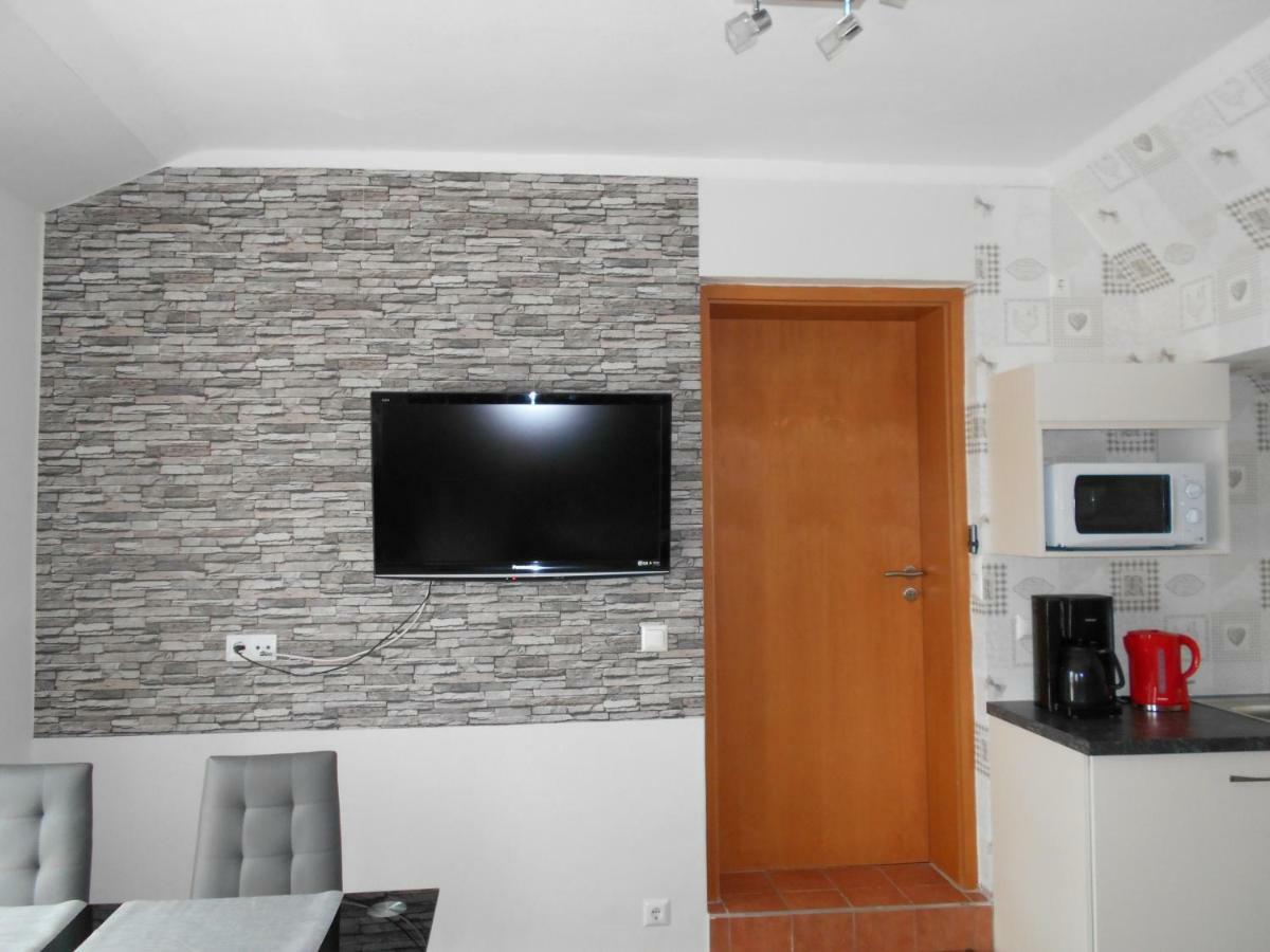 Ferienapartment-Monteurwohnung-Muldestausee Pouch ภายนอก รูปภาพ